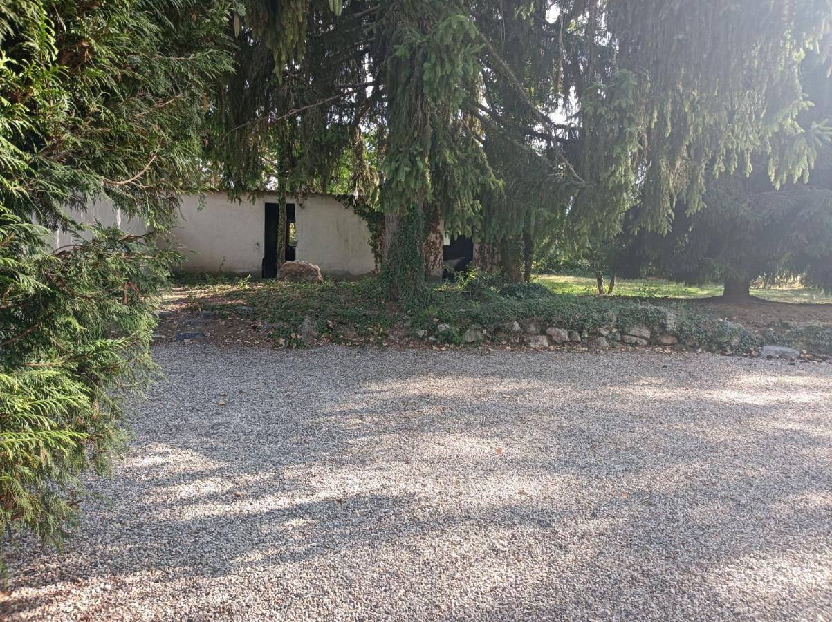 Gite Proche Des Passerelles Et Du Lac De Monteynard Saint-Martin-de-la-Cluze Exterior photo