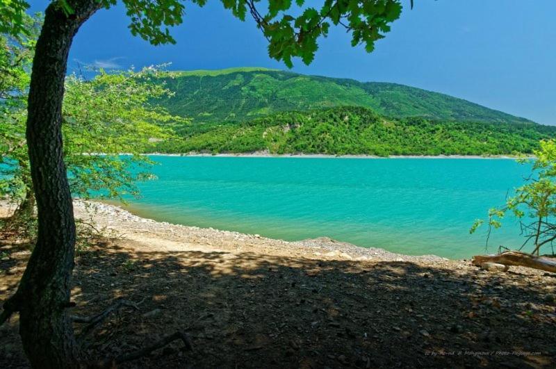 Gite Proche Des Passerelles Et Du Lac De Monteynard Saint-Martin-de-la-Cluze Exterior photo